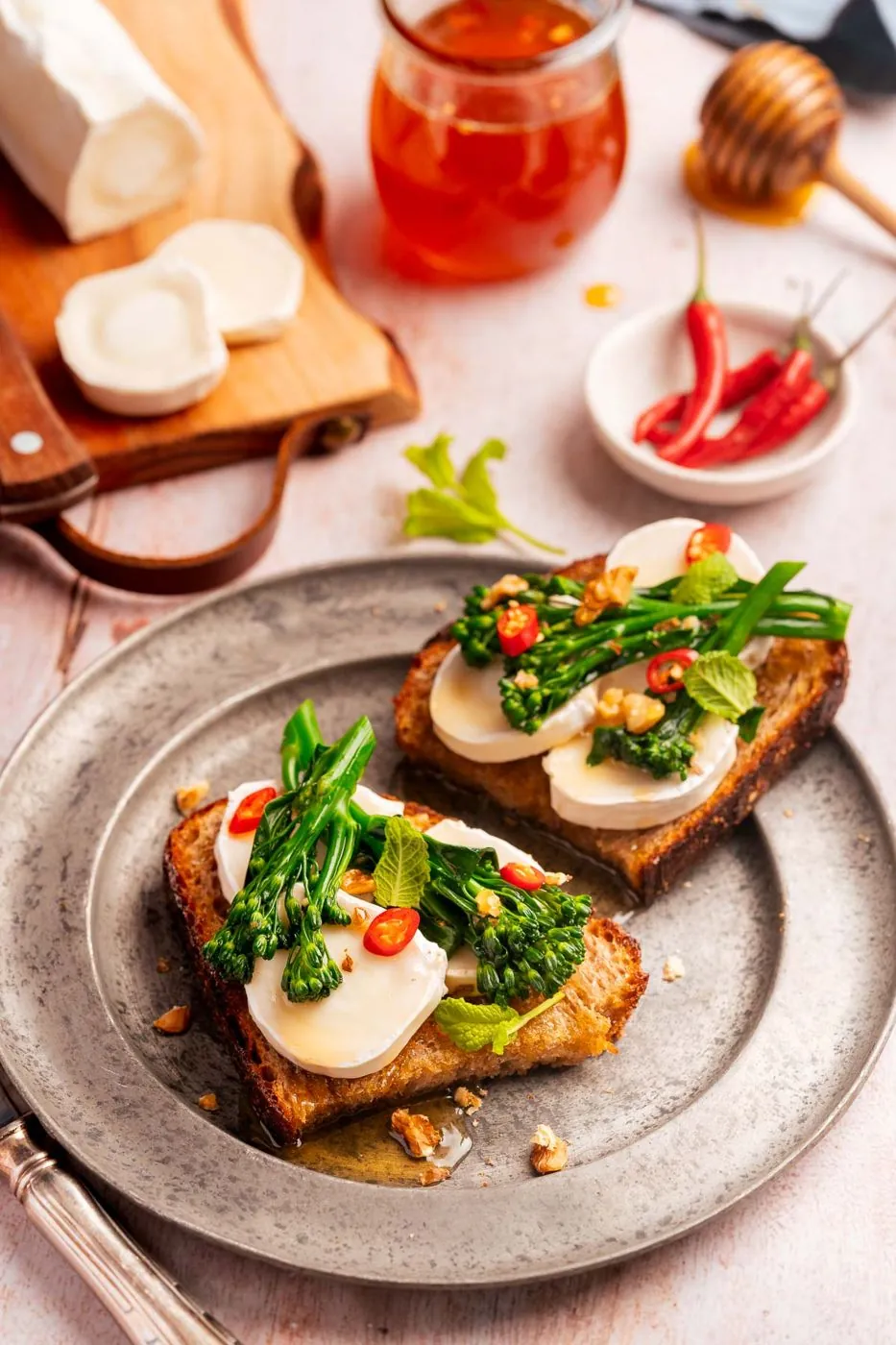 Belegte Brote mit Burrata
